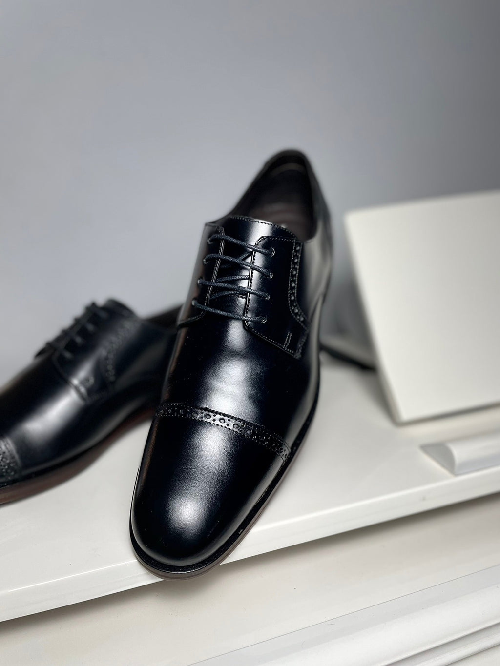Oxford Single Peak Black
