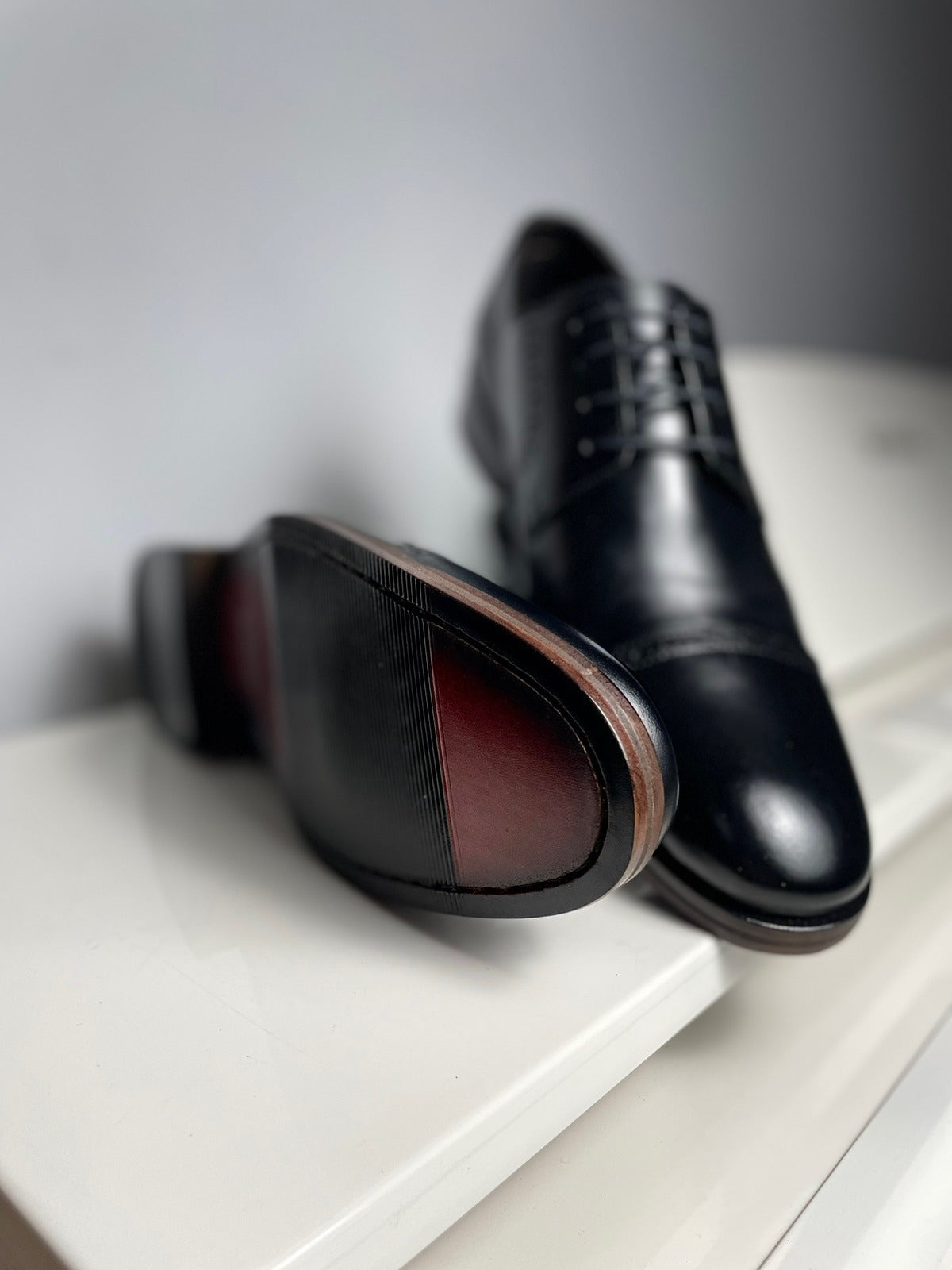 Oxford Single Peak Black
